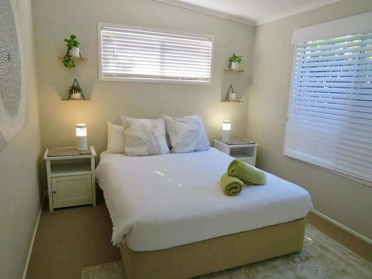 Дом отдыха Beach Cottage Coolum Beach With Spa And Fire Table Австралия